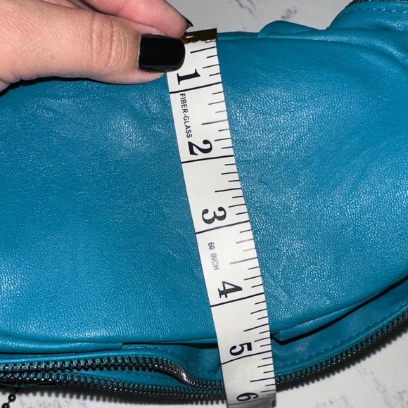 Cynthia Rowley Vintage Y2K Teal Turquoise Zipper Mini Purse with Long Chain - Picture 9 of 9